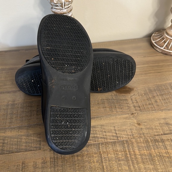 Crocs Santa Cruz Black Leather Loafers Men’s Size 12 Comfort Travel SlipOn Shoes